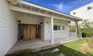 Casa en Venta - Barrio Residencial I Lote 443 de Costa Esmeralda - Fondo a boulevard