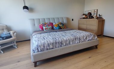 SE VENDE EXCELENTE DEPARTAMENTO RECIEN REMODELADO EN GARDENIAS! (V)