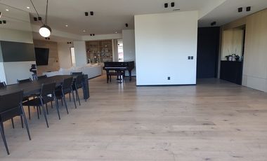 SE VENDE EXCELENTE DEPARTAMENTO RECIEN REMODELADO EN GARDENIAS! (V)