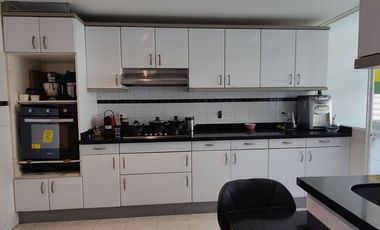 SE VENDE AMPLIO DEPARTAMENTO EN LOMAS DE TECAMACHALCO (V)