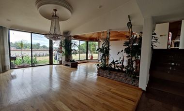SE VENDE EXCELENTE CASA EN BOSQUES DE LAS LOMAS (V)