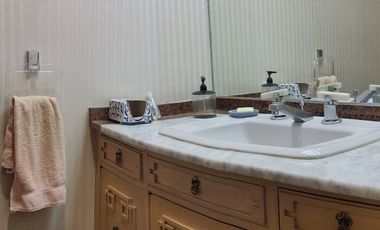 SE VENDE EXCELENTE CASA EN BOSQUES DE LAS LOMAS (V)