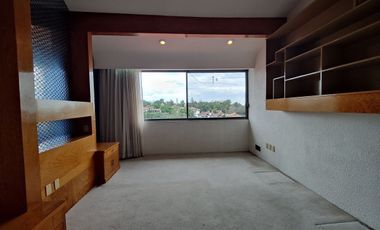 SE VENDE EXCELENTE CASA EN BOSQUES DE LAS LOMAS (V)
