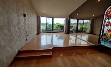 SE VENDE EXCELENTE CASA EN BOSQUES DE LAS LOMAS (V)
