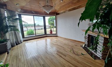 SE VENDE EXCELENTE CASA EN BOSQUES DE LAS LOMAS (V)