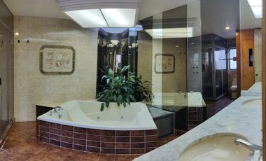 SE VENDE EXCELENTE CASA EN BOSQUES DE LAS LOMAS (V)