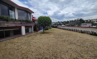 SE VENDE EXCELENTE CASA EN BOSQUES DE LAS LOMAS (V)