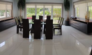 SE VENDE EXCELENTE CASA EN LAS VILLAS (V)