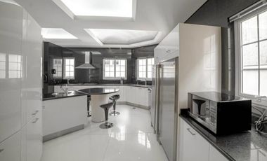 SE VENDE EXCELENTE CASA EN LAS VILLAS (V)