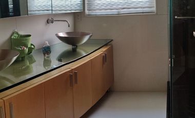 SE VENDE EXCELENTE CASA EN LAS VILLAS (V)