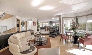 SE VENDE EXCELENTE CASA EN LAS VILLAS (V)