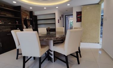 SE RENTA HERMOSA CASA EN ESQUINA EN BOSQUES DÉ LAS LOMAS (V)