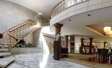 SE RENTA HERMOSA CASA EN ESQUINA EN BOSQUES DÉ LAS LOMAS (V)