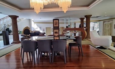 SE RENTA HERMOSA CASA EN ESQUINA EN BOSQUES DÉ LAS LOMAS (V)