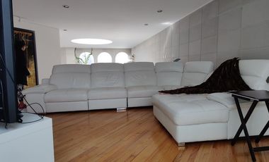 SE RENTA HERMOSA CASA EN ESQUINA EN BOSQUES DÉ LAS LOMAS (V)