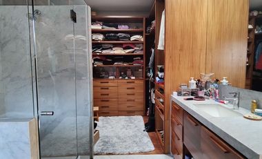 SE VENDE INCREÍBLE CASA EN LOMAS VIRREYES (V)