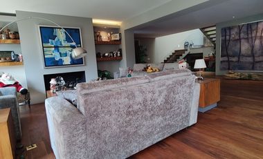 SE VENDE INCREÍBLE CASA EN LOMAS VIRREYES (V)