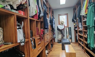 SE VENDE INCREÍBLE CASA EN LOMAS VIRREYES (V)