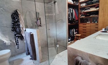 SE VENDE INCREÍBLE CASA EN LOMAS VIRREYES (V)