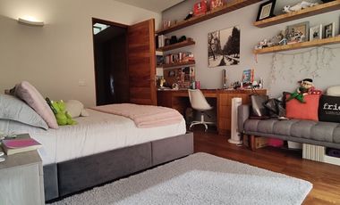 SE VENDE INCREÍBLE CASA EN LOMAS VIRREYES (V)