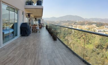 GARDEN HOUSE A LA VENTA ESPECTACULAR EN LOMAS COUNTRY CLUB (V)