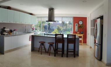 GARDEN HOUSE A LA VENTA ESPECTACULAR EN LOMAS COUNTRY CLUB (V)