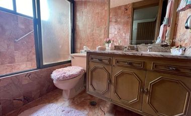 Casa a la  Renta  Amueblada o Venta en Bosques de las Lomas (V)