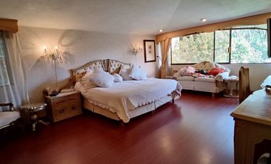 SE VENDE EXCELENTE CASA EN BOSQUES DE LAS LOMAS (V)