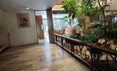 SE VENDE EXCELENTE CASA EN BOSQUES DE LAS LOMAS (V)