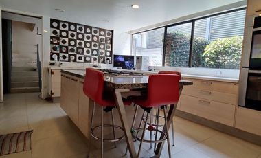 SE VENDE EXCELENTE CASA EN BOSQUES DE LAS LOMAS (V)