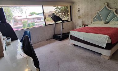 SE VENDE EXCELENTE CASA EN BOSQUES DE LAS LOMAS (V)