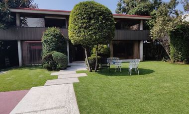 SE VENDE EXCELENTE CASA EN BOSQUES DE LAS LOMAS (V)