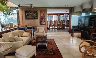 SE VENDE EXCELENTE CASA EN BOSQUES DE LAS LOMAS (V)