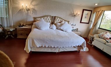 SE VENDE EXCELENTE CASA EN BOSQUES DE LAS LOMAS (V)