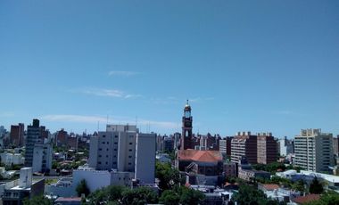 VENTA - 27 de Febrero / Pte. Roca - Of.
