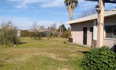 Quinta 4 amb. Con Parque y Pileta