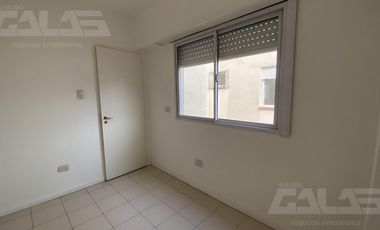 Departamento en Castelar Norte Centro - 3 Ambientes - Iluminado -Terraza -