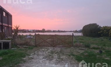 Terreno en venta a la laguna en venta en San Sebastian, Pilar.