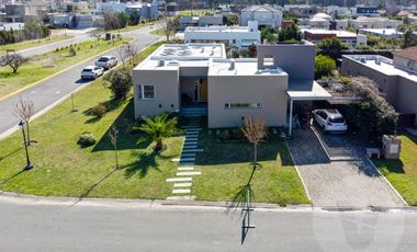 Casa en venta - Barrio Santa Juana, Canning