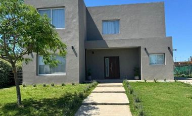 Casa en  San Ramon - Pilar del Este