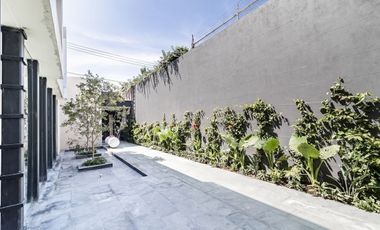 Casa nueva en calle cerrada en  Venta en Jardines  Pedregal