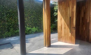 Casa nueva en calle cerrada en  Venta en Jardines  Pedregal