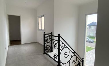 Casa en venta - Barrio El Rebenque, Canning