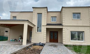 Casa en venta - Barrio El Rebenque, Canning