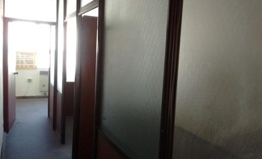 Oficina en galeria comercial con ascensor. Laprida 165. Lomas de Zamora Oeste