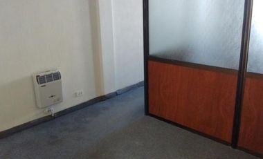 Oficina en galeria comercial con ascensor. Laprida 165. Lomas de Zamora Oeste
