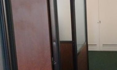 Oficina en galeria comercial con ascensor. Laprida 165. Lomas de Zamora Oeste