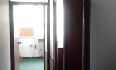 Oficina en galeria comercial con ascensor. Laprida 165. Lomas de Zamora Oeste