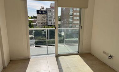 Monoambiente en venta. (Con cochera y balcón)