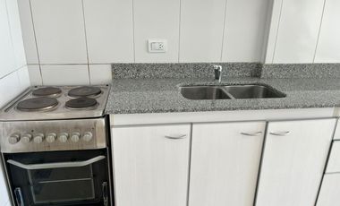 Monoambiente en venta. (Con cochera y balcón)